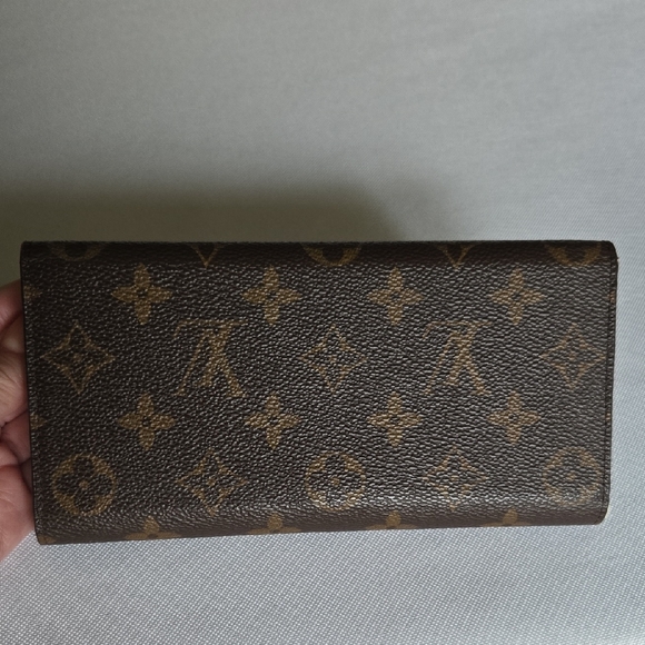 New Brown & Tan Top Handle Bag with Gold Accents - Picture 11 of 13